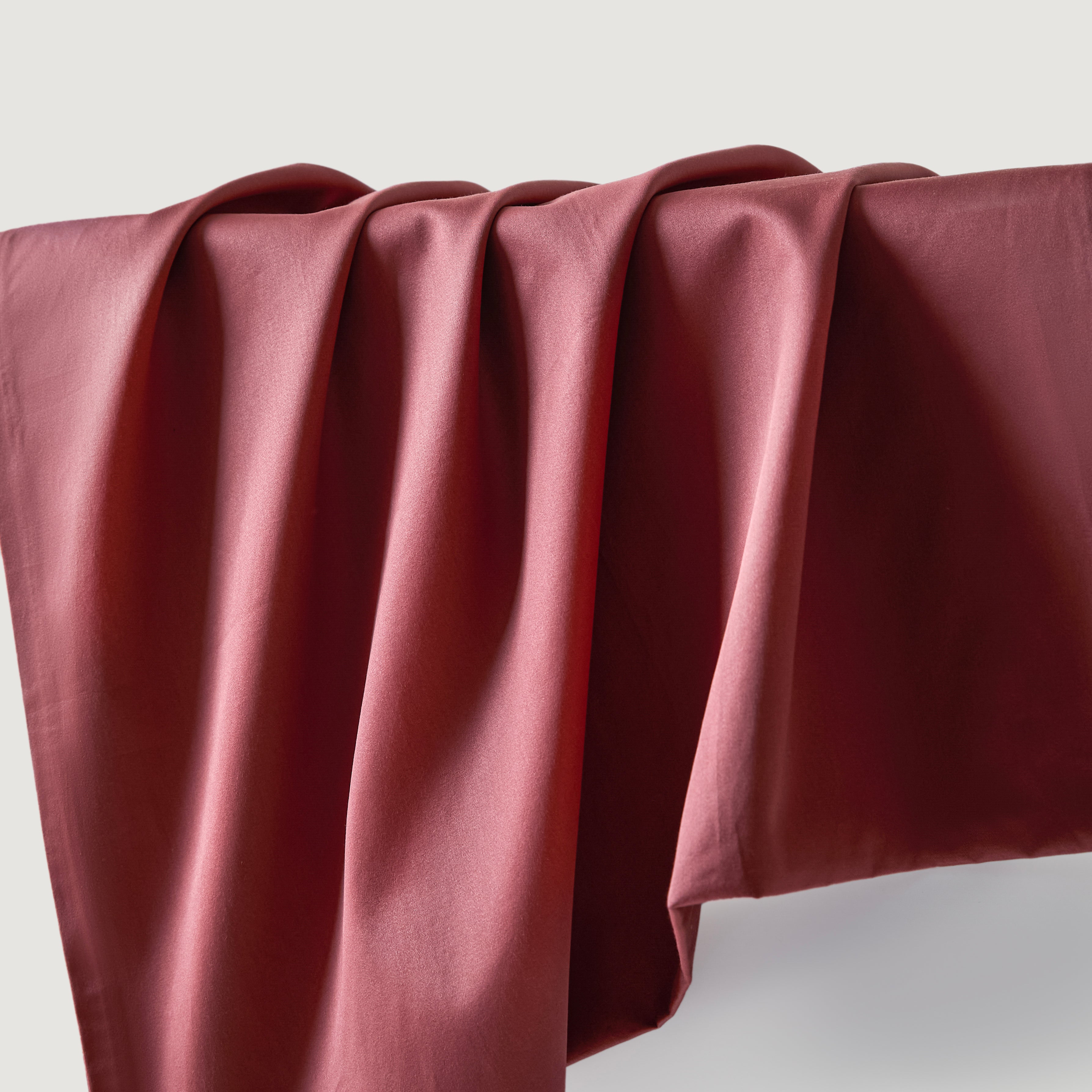 Aien Cotton™ Sateen Pillowcase - Coral Red