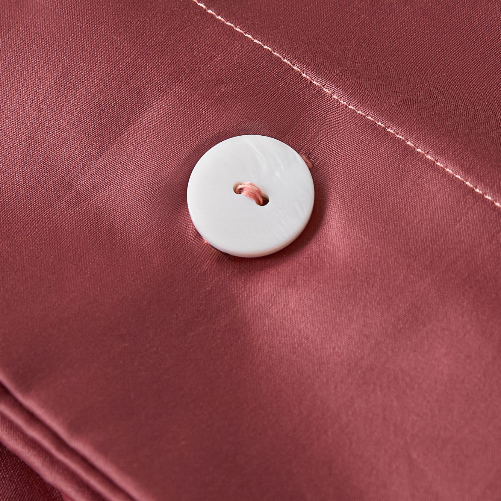 Aien Cotton™ Sateen Pillowcase - Coral Red