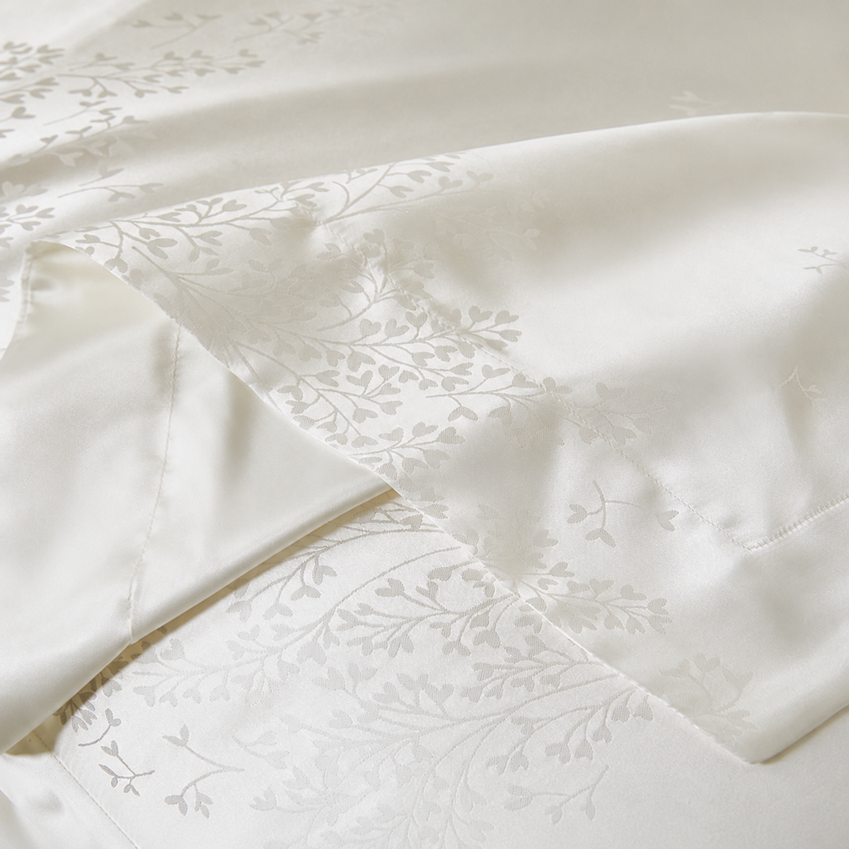 Jacquard Mulberry Silk Pillowcase