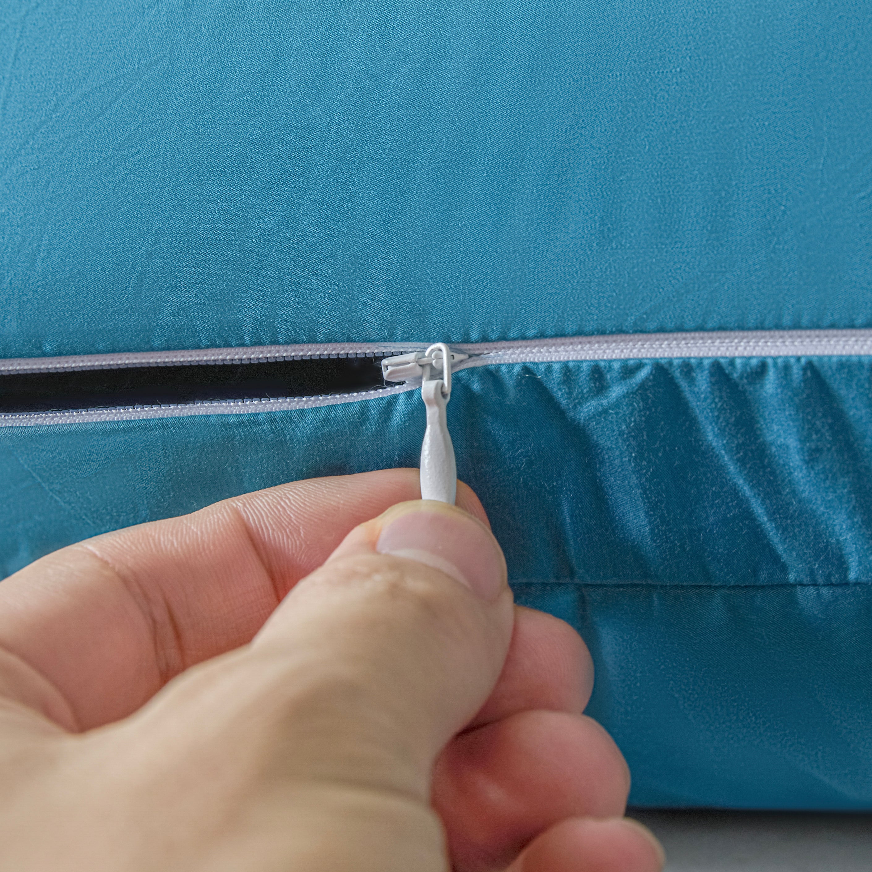 Detachable Goose Down Pillow – Blue