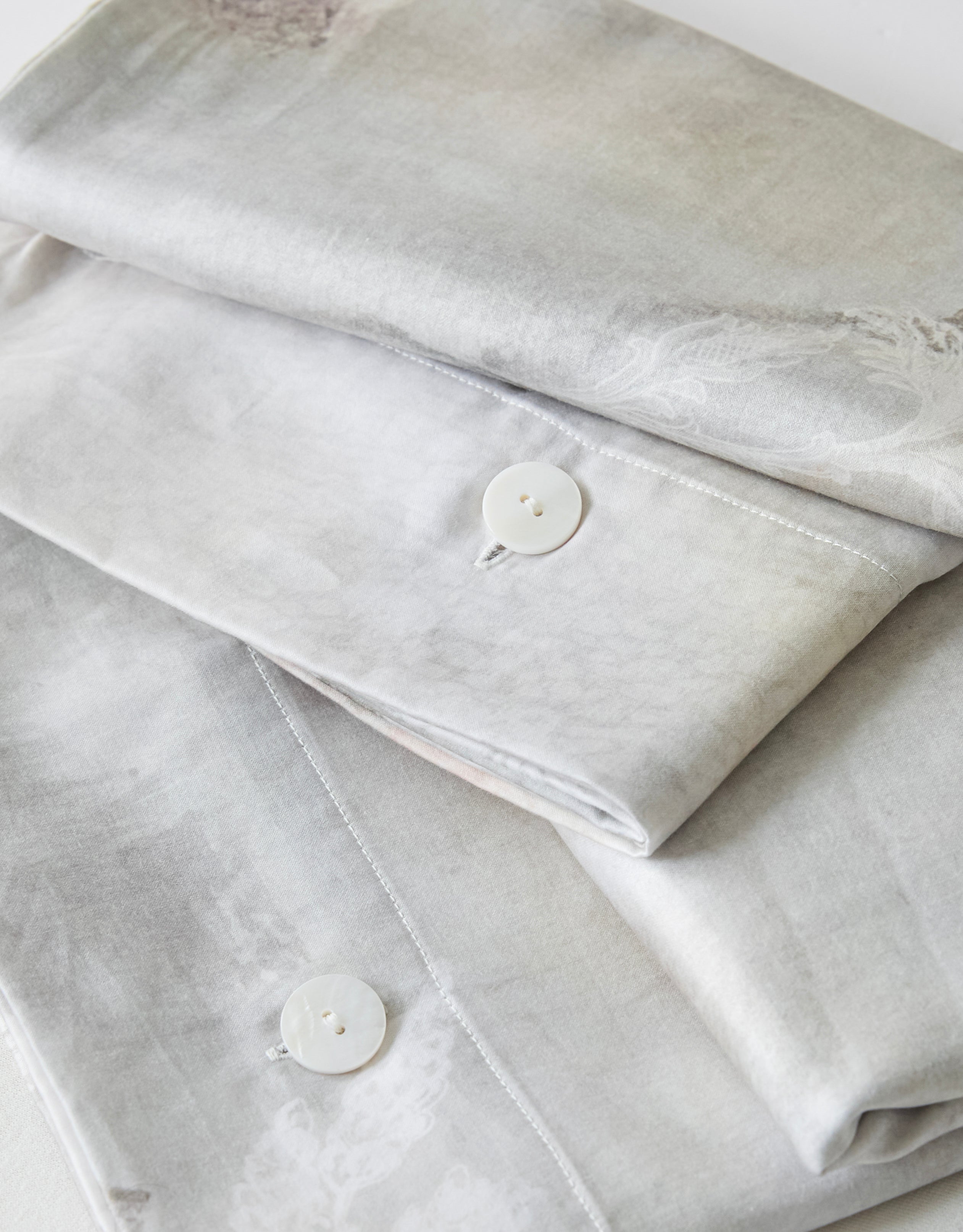 Luxe Lyocell & Cotton Pillowcase – Misty Floral