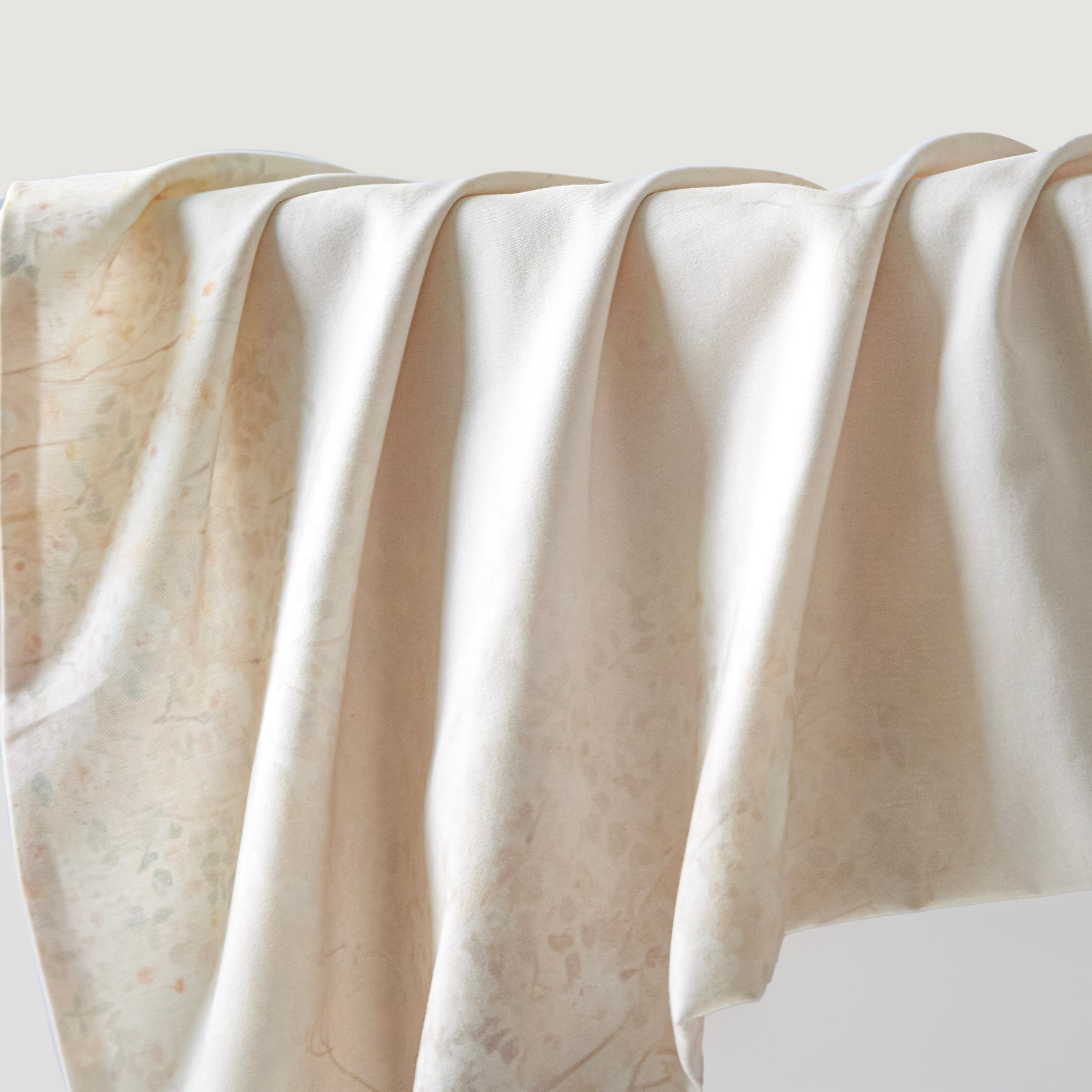 Luxe Lyocell & Cotton Pillowcase – Dotted Blossoms