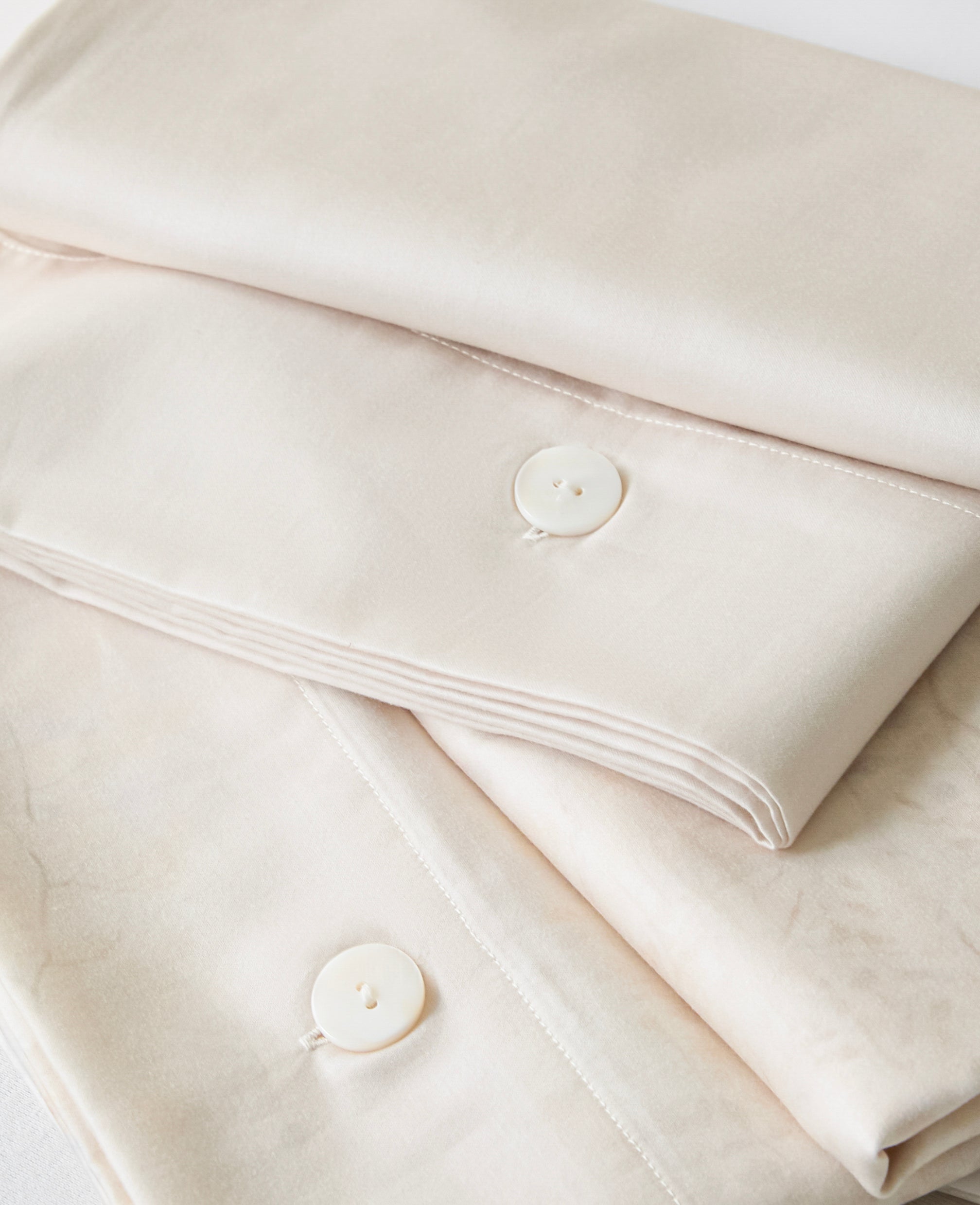 Luxe Lyocell & Cotton Pillowcase – Dotted Blossoms