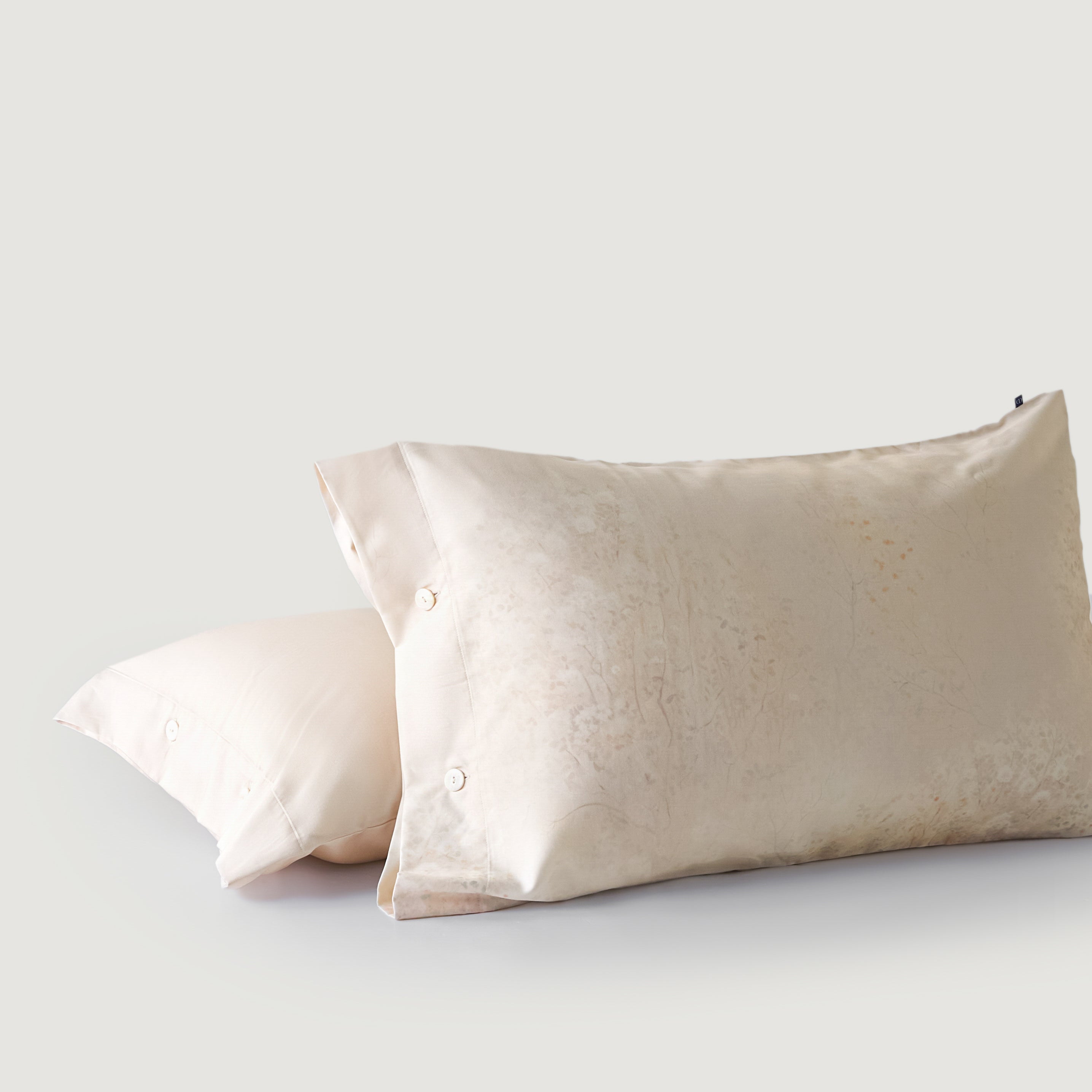 Luxe Lyocell & Cotton Pillowcase – Dotted Blossoms